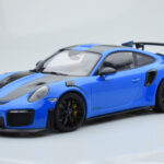 Porsche 911 GT2 RS 991.2 Weissach Package Blå Svarta Magnesiumfälgar Minichamps 1:18