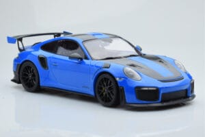 Porsche 911 GT2 RS 991.2 Weissach Package Blå Svarta Magnesiumfälgar Minichamps 1:18 153068316 Metall — bild 4 av 6