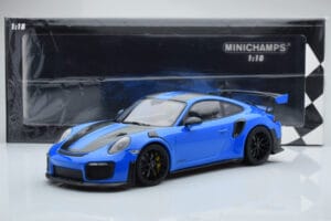 Porsche 911 GT2 RS 991.2 Weissach Package Blå Svarta Magnesiumfälgar Minichamps 1:18 153068316 Metall — bild 6 av 6