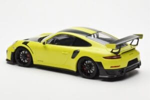 Porsche 911 991.2 GT2 RS Ljusgrön Med Svarta Magnesiumfälgar Minichamps 1:18 155068300 Metall — bild 5 av 6