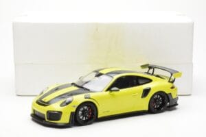 Porsche 911 991.2 GT2 RS Ljusgrön Med Svarta Magnesiumfälgar Minichamps 1:18 155068300 Metall — bild 6 av 6