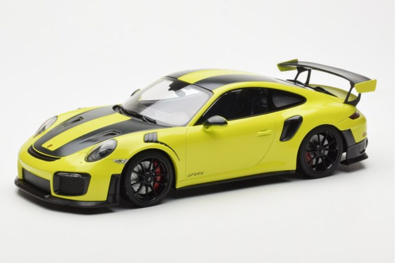 Porsche 911 991.2 GT2 RS Ljusgrön Med Svarta Magnesiumfälgar Minichamps 1:18 155068300
