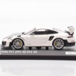 Porsche 911 991.2 GT2 RS Vit Minichamps 1:43
