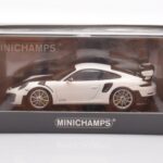 Porsche 911 991.2 GT2 RS Vit Minichamps 1:43 - image 4 of 4