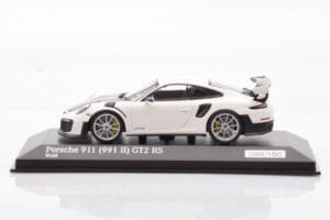 Porsche 911 991.2 GT2 RS Vit Minichamps 1:43 CA04318004