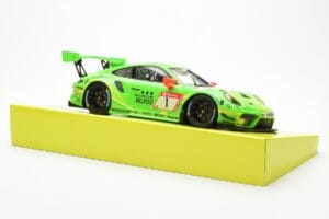 Porsche 911 991.2 GT3 R #1 Manthey Racing 24 Hours Nurburgring 2019 Minichamps 1:18 MG-M-911-19-1801 Metall — bild 4 av 6