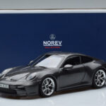 Porsche 911 992 GT3 Touring Package Grå Norev 1:18 - image 7 of 7