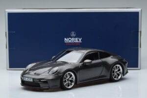 Porsche 911 992 GT3 Touring Package Grå Norev 1:18 187305 Metall — bild 7 av 7