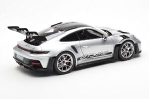 Porsche 911 992 GT3 Weissach Pack GT Silver Metallic Norev 1:18 187366 Metall — bild 3 av 8