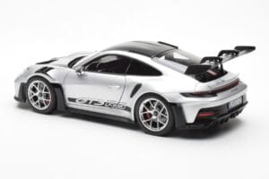 Porsche 911 992 GT3 Weissach Pack GT Silver Metallic Norev 1:18 187366 Metall — bild 7 av 8