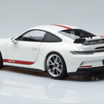Porsche 911 992 GT3 Vit Norev 1:18 - image 6 of 7