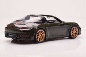 Porsche 911 992 Targa 4S Olivgrön GT Spirit 1:18 GT438 Resin — bild 2 av 6
