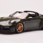 Porsche 911 992 Targa 4S Olivgrön GT Spirit 1:18