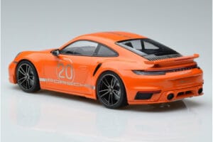 Porsche 911 992 Turbo S China 20th Anniversary Orange Minichamps 1:18 155069171 Metall — bild 5 av 6