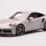 Porsche 911 992 Turbo S Crayon Grå GT Spirit 1:18