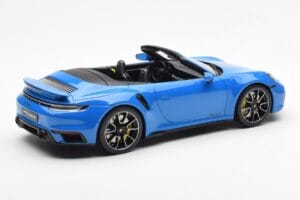 Porsche 911 992 Turbo S Shark Blå GT Spirit 1:18 GT441 Resin — bild 2 av 6