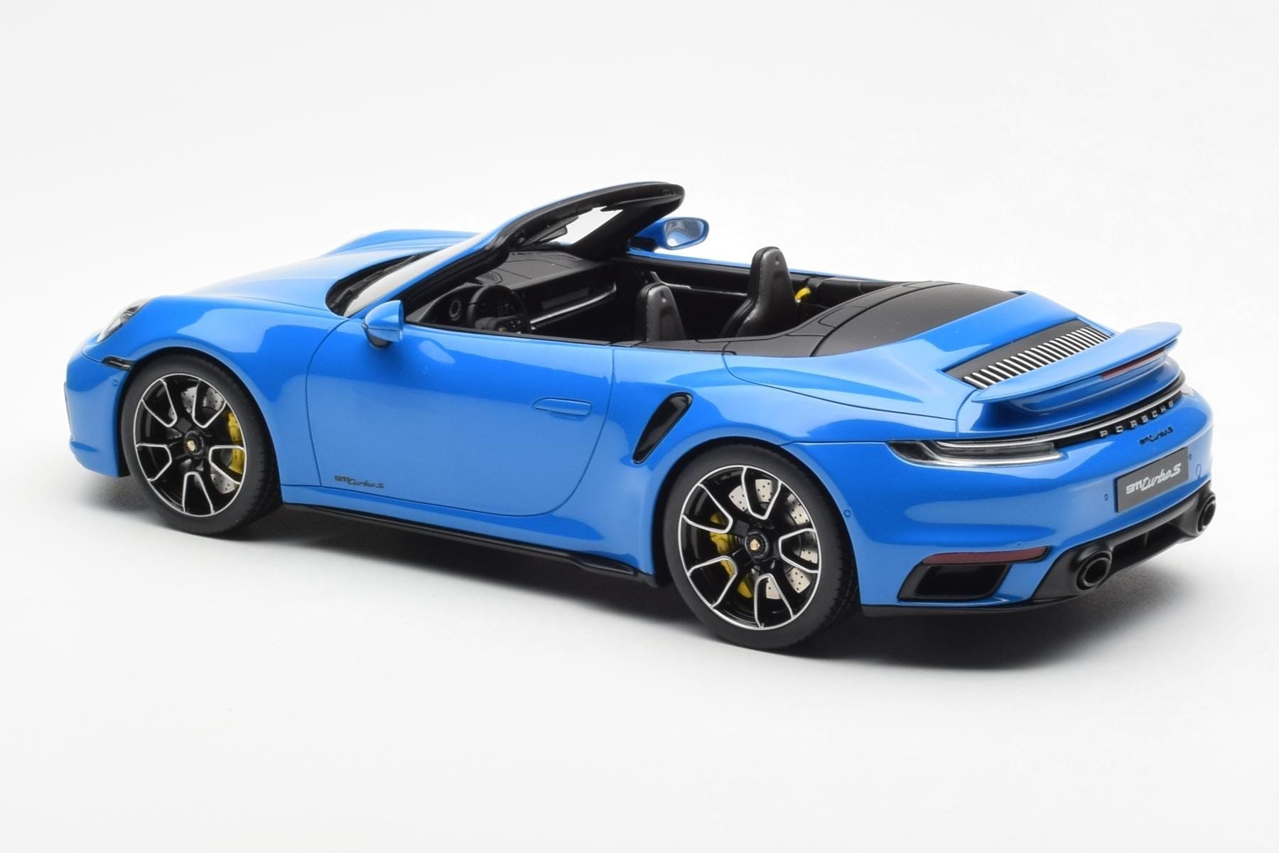 Porsche 911 992 Turbo S Shark Blå GT Spirit 1:18 GT441 Resin — bild 5 av 6