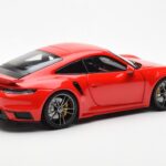 Porsche 911 992 Turbo S Sport Design Röd Minichamps 1:18 - image 3 of 8