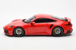 Porsche 911 992 Turbo S Sport Design Röd Minichamps 1:18 113069078 Metall — bild 4 av 8