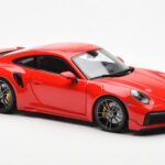 Porsche 911 992 Turbo S Sport Design Röd Minichamps 1:18 - image 6 of 8