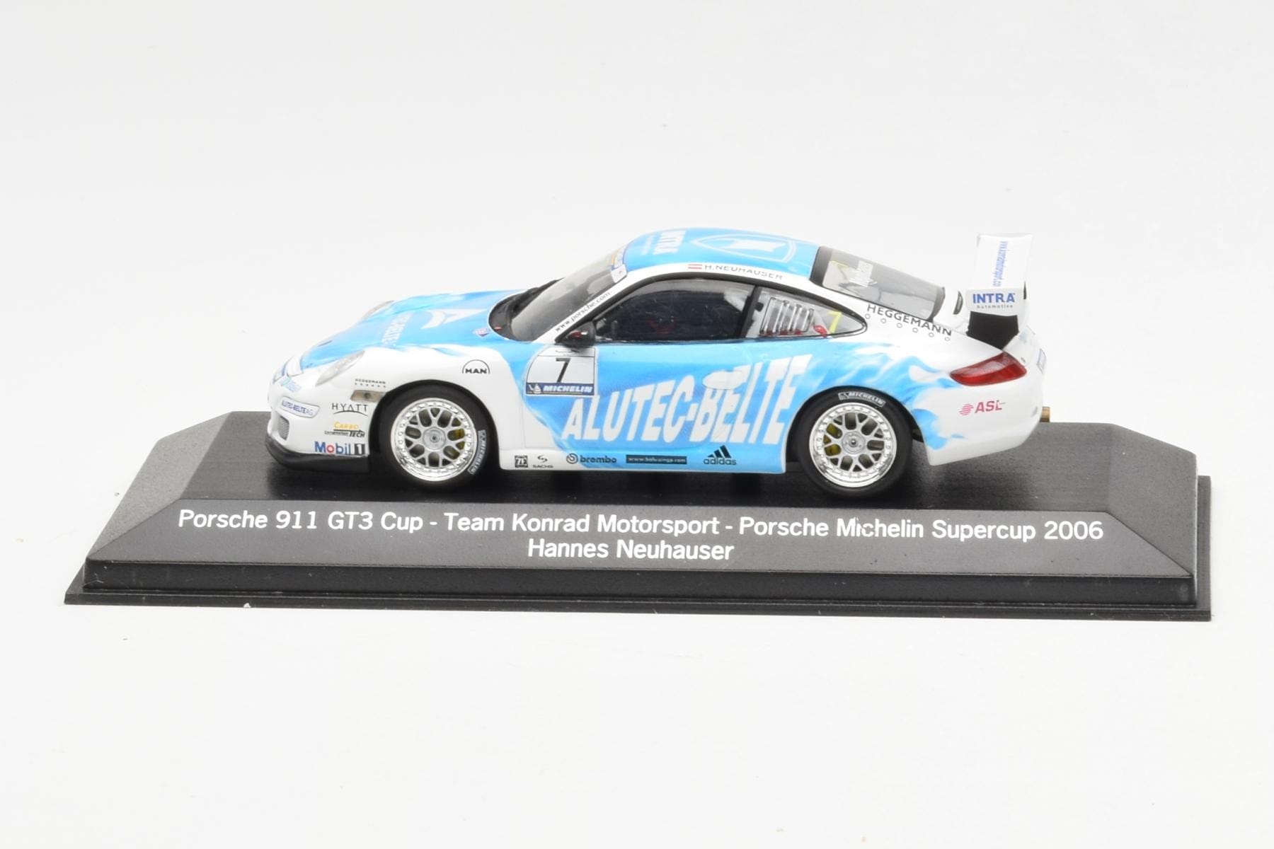 Porsche 911 996 GT3 Cup #7 H. Neuhauser Alutec Belte Porsche Michelin Supercup 2006 Minichamps 1:43 WAP02013117 Metall