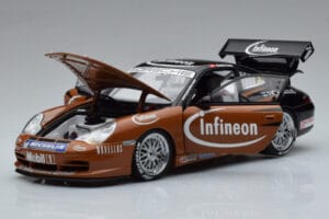 Porsche 911 996 GT3 R #2 S. Miau Carrera Cup Asia 2004 AUTOart 1:18 80488 Metall — bild 2 av 7