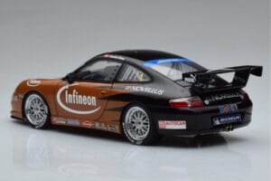 Porsche 911 996 GT3 R #2 S. Miau Carrera Cup Asia 2004 AUTOart 1:18 80488 Metall — bild 6 av 7