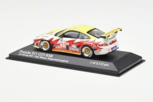 Porsche 911 997 GT3 RSR #31 J. Bergmeister / P. Long / L. Luhr 12 Hours of Sebring Class Winners 2005 Minichamps 1:43 4000564 — bild 3 av 4