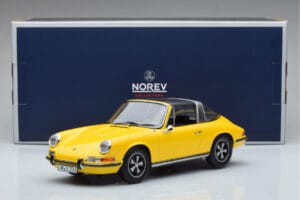 Porsche 911 E Targa Norev 1:18 187643 Metall — bild 7 av 7