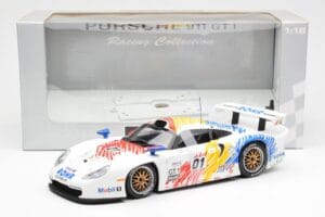Porsche 911 GT1 #1 A. McNish / R. Sullivan / U. Alzen Rohr Motorsport Daytona 24 Hours 1998 UT Models 1:18 39611 Metall — bild 6 av 6