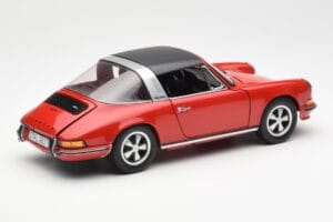 Porsche 911 Targa S Röd Schuco 1:18 450036200 Metall — bild 4 av 9