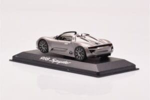 Porsche 918 Spyder Grå Metallic Minichamps 1:43 WAP0201910B Metall — bild 3 av 4