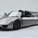 Porsche 918 Spyder Prototyp Grå Metallic Minichamps 1:18 - image 2 of 7