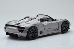 Porsche 918 Spyder Prototyp Grå Metallic Minichamps 1:18 110060030 Metall — bild 3 av 7