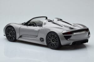 Porsche 918 Spyder Prototyp Grå Metallic Minichamps 1:18 110060030 Metall — bild 5 av 7