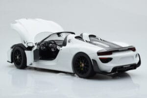 Porsche 918 Spyder Weissach Package Vit Med Svarta Fälgar Minichamps 1:18 113062443 Metall — bild 6 av 9