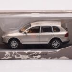 Porsche Cayenne 9PA Beige Minichamps 1:43 - image 4 of 4