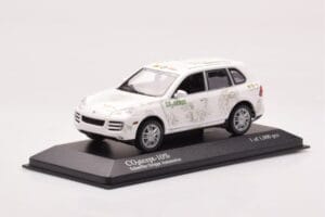 Porsche Cayenne Concept Schaeffler Gruppe Automotive Minichamps 1:43 PORSCHE-264306 Metall — bild 2 av 4