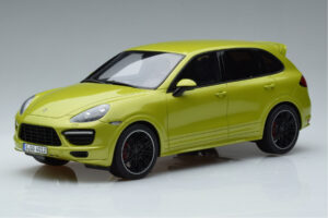 Porsche Cayenne GTS 92A Peridot Grön GT Spirit 1:18