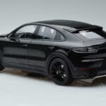 Porsche Cayenne E3 S Coupe Minichamps 1:18 187673 Metall - image 5 of 6