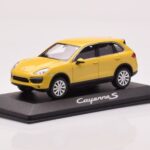 Porsche Cayenne 92A Sandgul Minichamps 1:43 - image 2 of 4