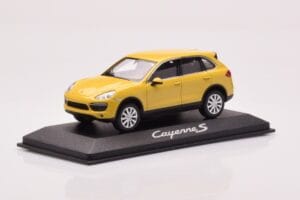 Porsche Cayenne 92A Sandgul Minichamps 1:43 WAP0200060B Metall — bild 2 av 4