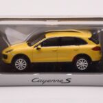 Porsche Cayenne 92A Sandgul Minichamps 1:43 - image 4 of 4