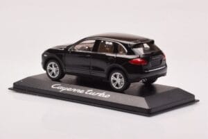 Porsche Cayenne 92A Turbo Svart Minichamps 1:43 WAP0200050B Metall — bild 3 av 4