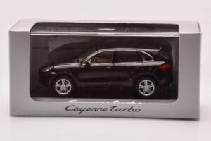 Porsche Cayenne 92A Turbo Svart Minichamps 1:43 WAP0200050B Metall — bild 4 av 4