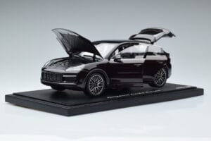 Porsche Cayenne Turbo Coupe Mahogny Norev 1:18 WAP0213190K Metall — bild 2 av 8