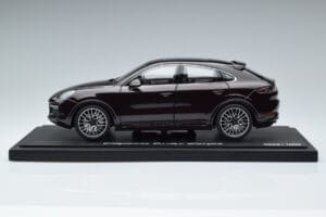 Porsche Cayenne Turbo Coupe Mahogny Norev 1:18 WAP0213190K Metall — bild 4 av 8