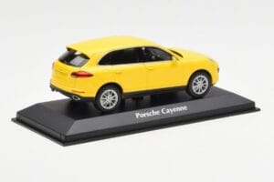 Porsche Cayenne 92A Gul MaxiChamps 1:43 940063201 Metall — bild 2 av 4