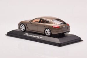 Porsche Panamera 970 4 Beige Metallic Minichamps 1:43 WAP02000319 Metall — bild 3 av 4