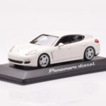 Porsche Panamera 970 Diesel Carrara Vit Minichamps 1:43 - image 2 of 4